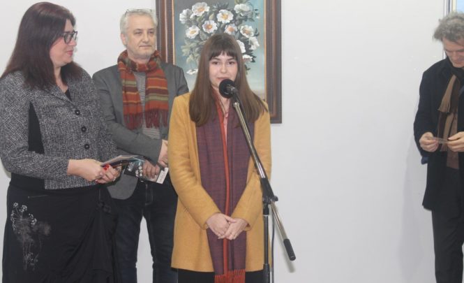 Talentovana Kanita Mumić u Tuzli održala prvu samostalnu izložbu